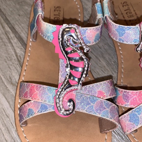 Seychelles Seahorse Sandals - Picture 2 of 4